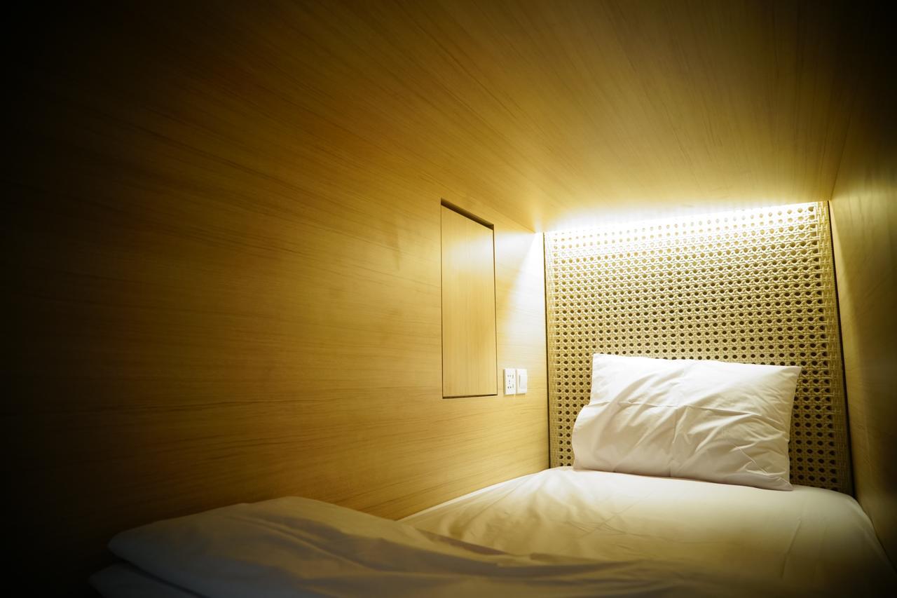 Borough Capsule Hostel Bali Легиан Экстерьер фото