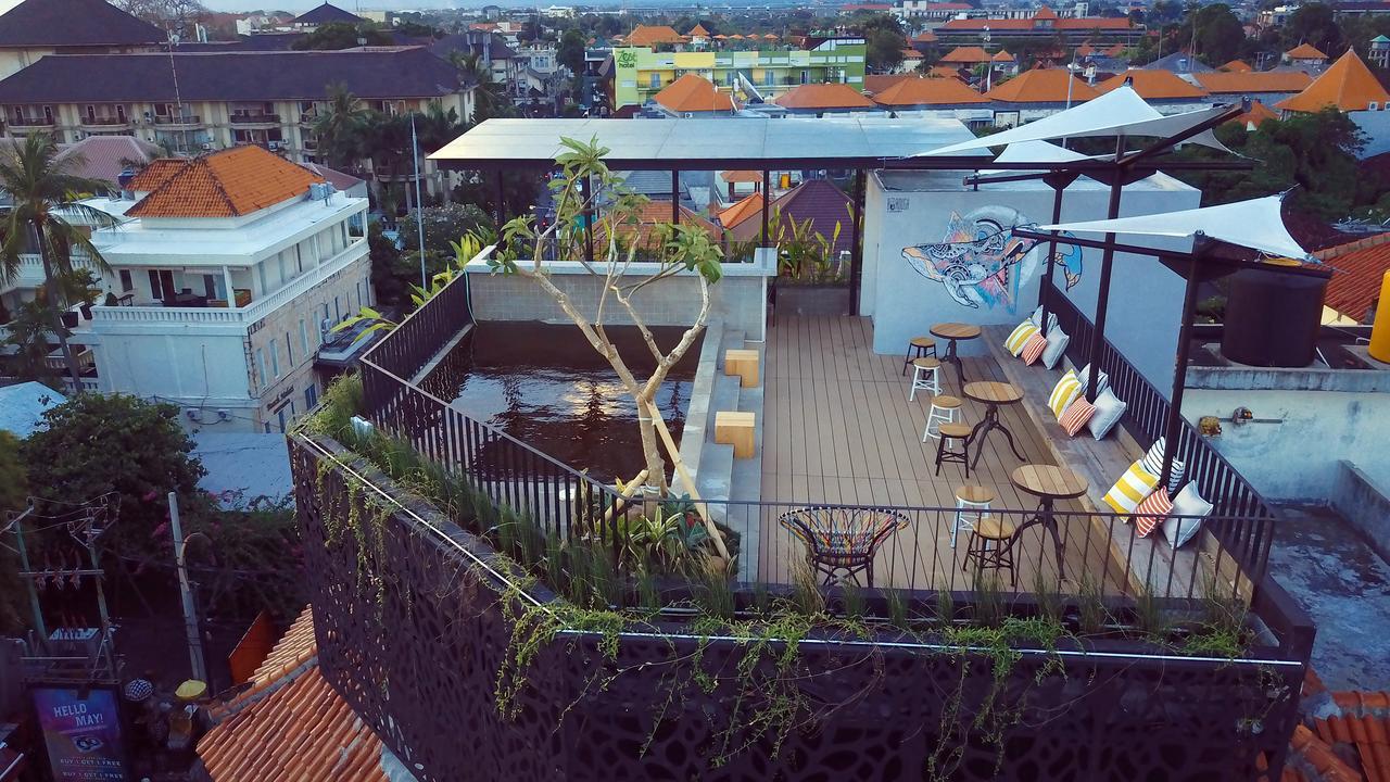 Borough Capsule Hostel Bali Легиан Экстерьер фото