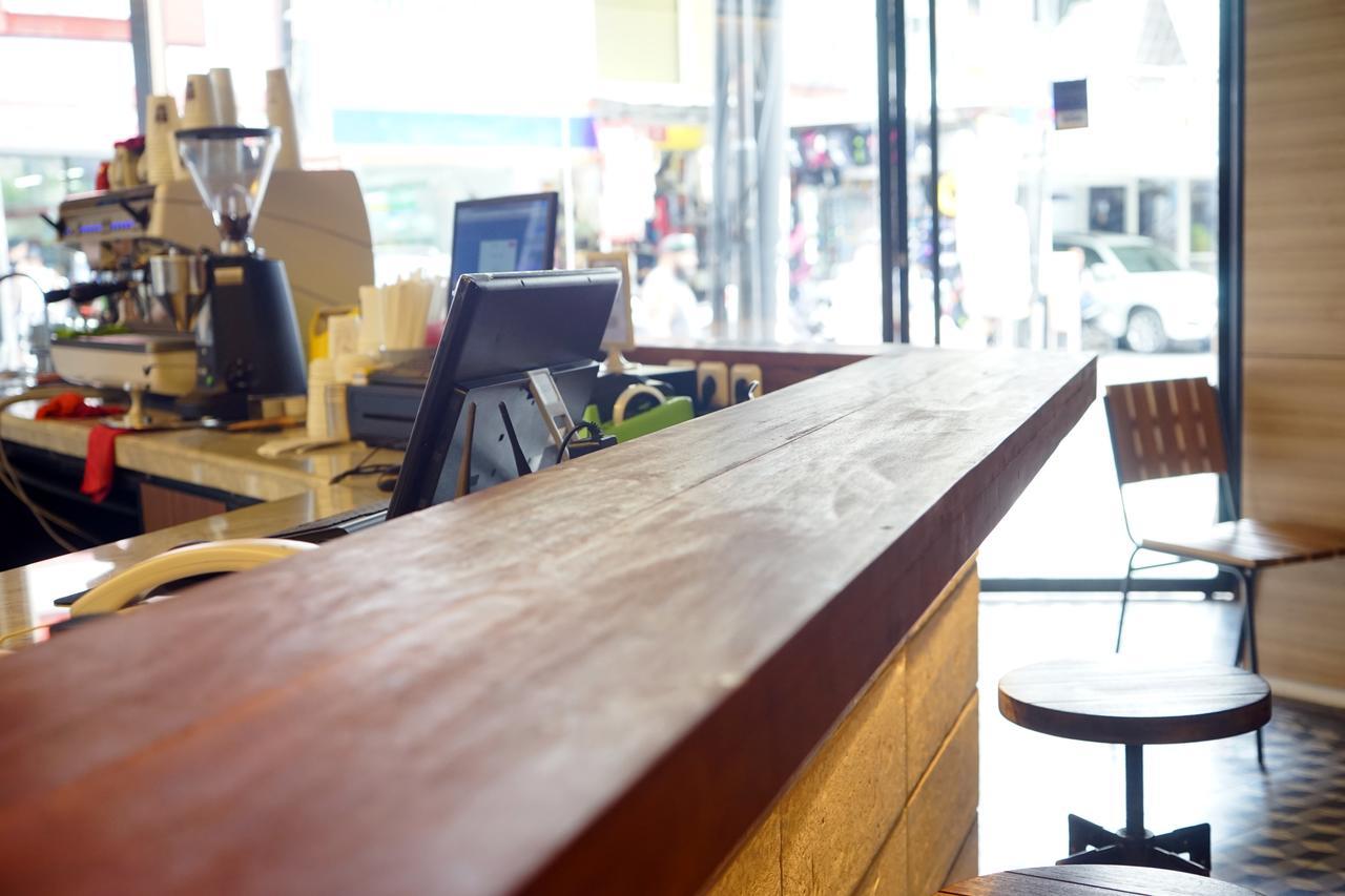 Borough Capsule Hostel Bali Легиан Экстерьер фото