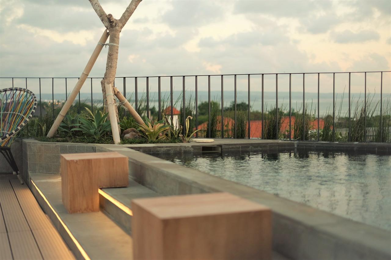 Borough Capsule Hostel Bali Легиан Экстерьер фото