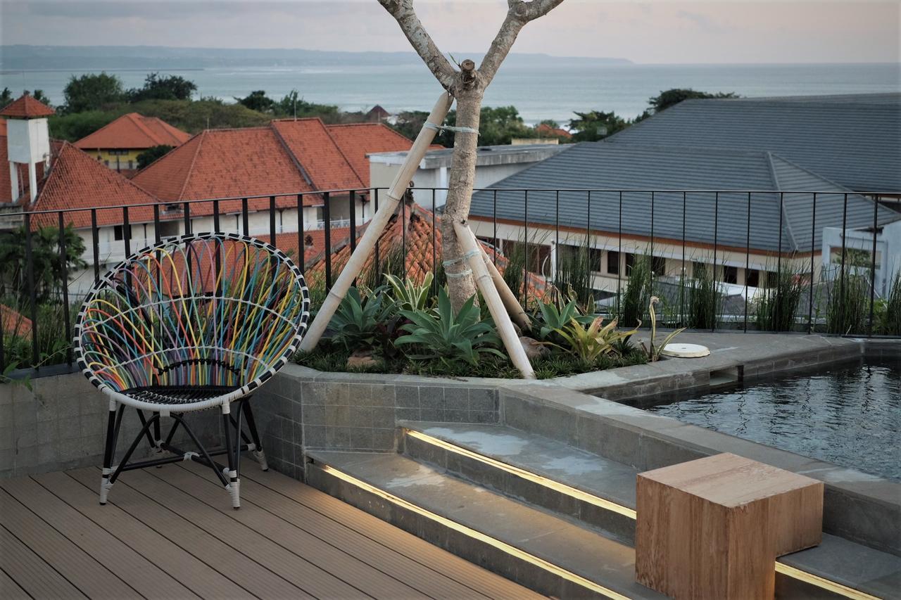 Borough Capsule Hostel Bali Легиан Экстерьер фото